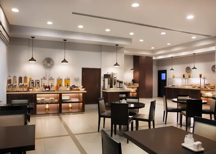 Holiday Inn Express Dubai Safa Park By Ihg